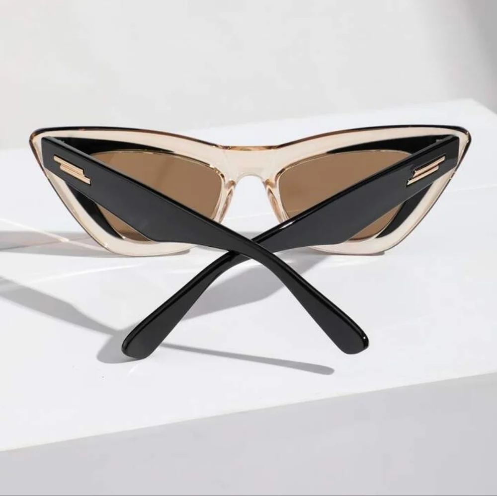 New Jayne Boomerang Cateye Comet Girl Sunnies
